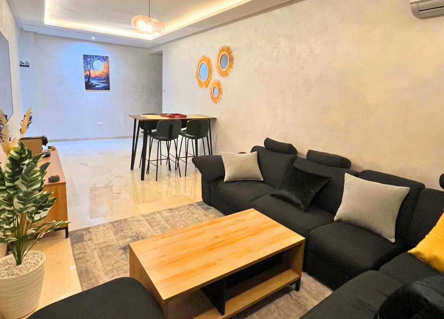 Apartment Le Modern Et Centrale Avec Piscine Et Parking Prive Marrakesh