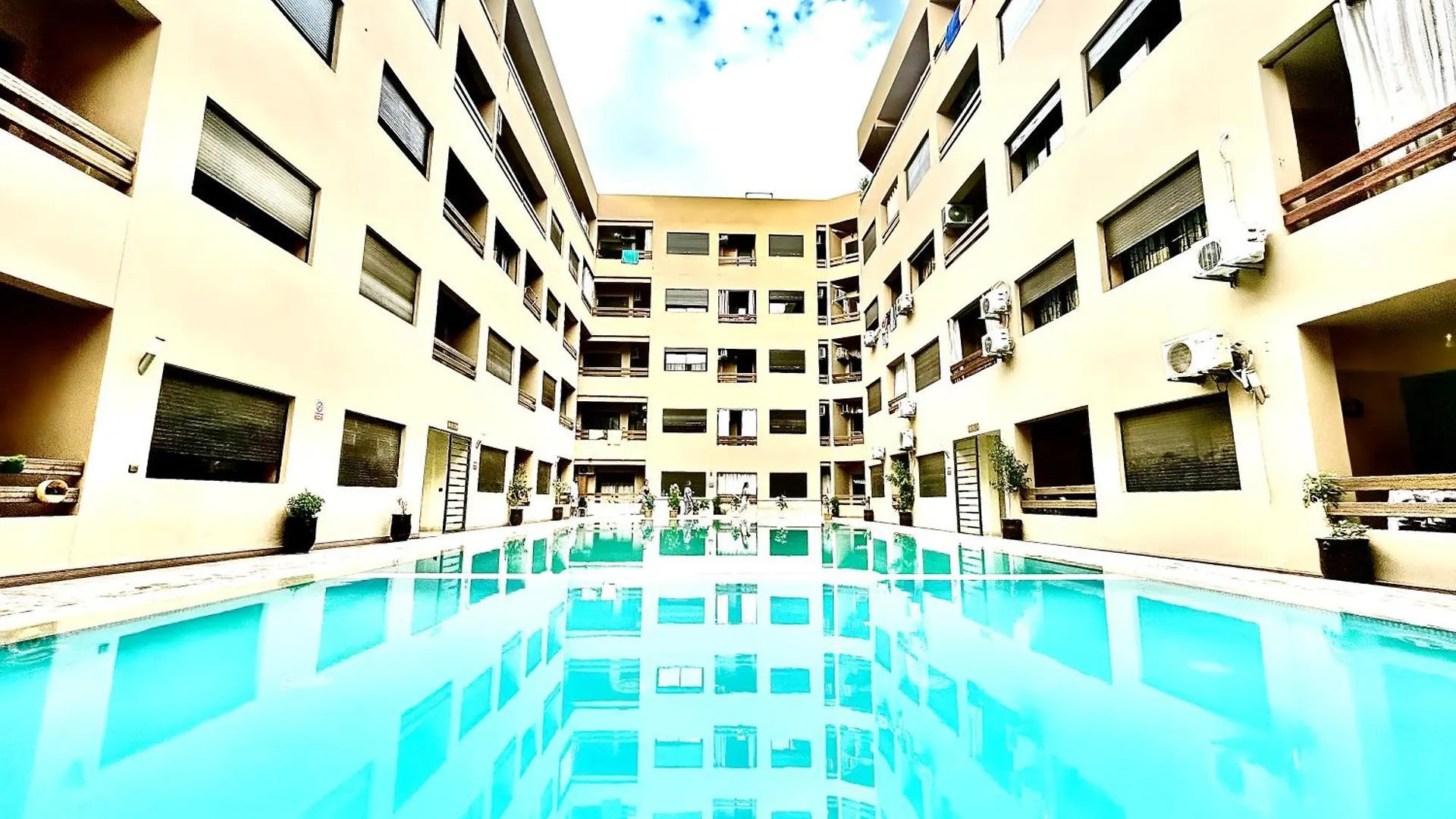 Le Modern Et Centrale Avec Piscine Et Parking Prive Marrakesh Apartment